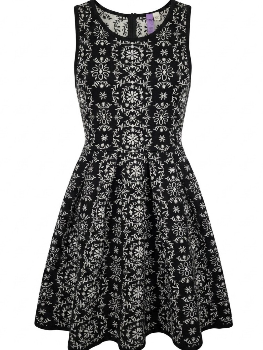 FRANCESCA'S ALYA NWT Patterned Knit Skater Dress Black White Sleeveless S